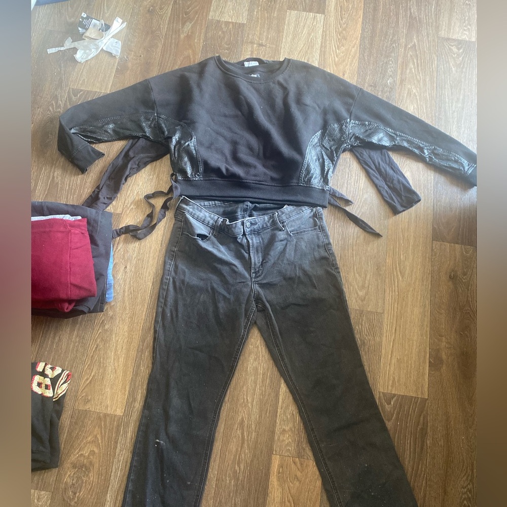 Clothe bundle - Picture 2 of 7